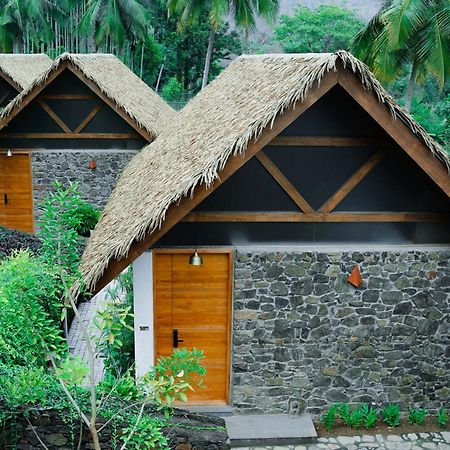 Maayaa Riverside Villa By Kpm Tripenta Attappādi Eksteriør bilde