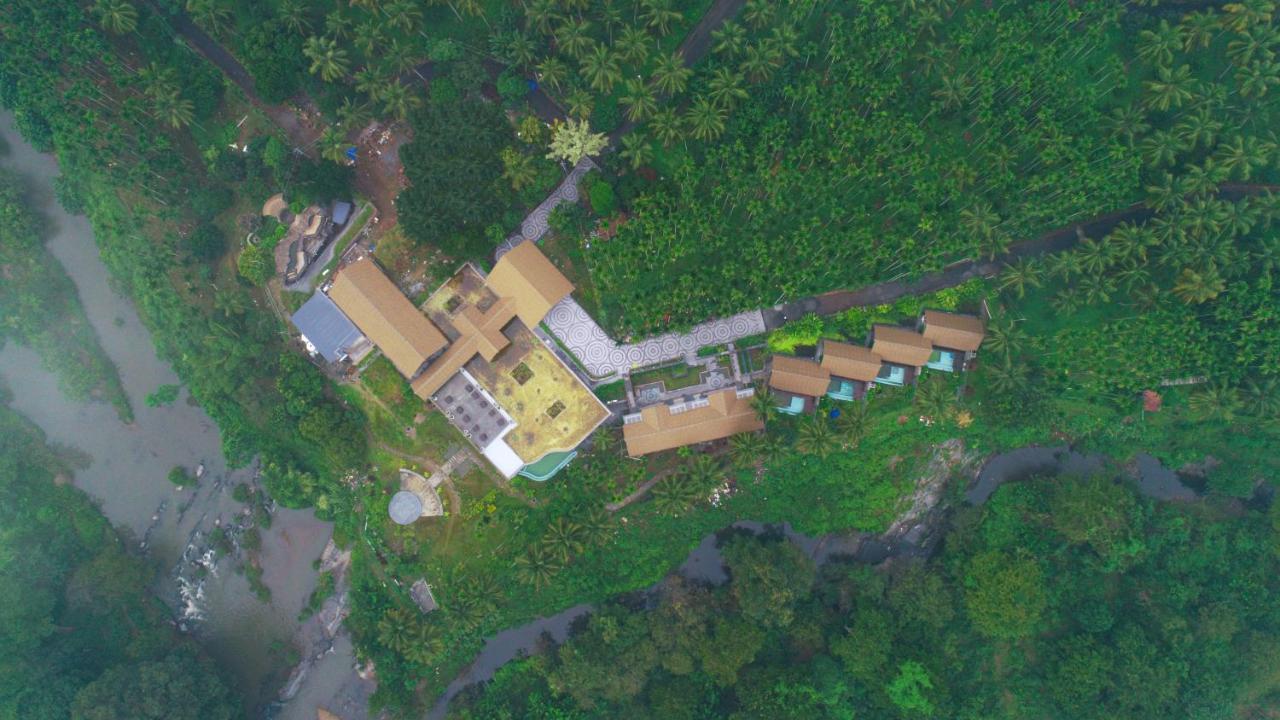 Maayaa Riverside Villa By Kpm Tripenta Attappādi Eksteriør bilde